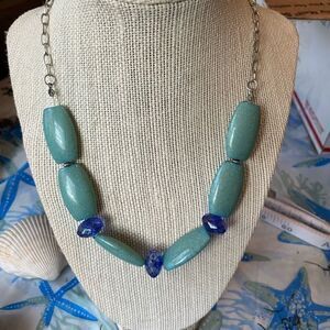 Vintage Beaded Necklace in Excellent Used Condition